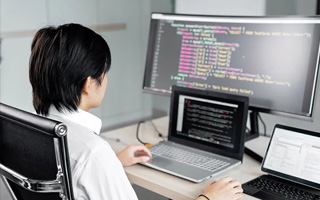 巴音郭楞蒙古 ,php声明和调用变量的符号是什么？
